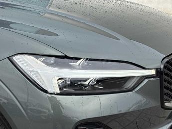 VOLVO XC60 2.0 B5P Plus Dark 5Dr Awd Geartronic