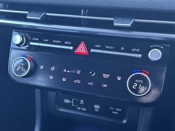 HYUNDAI TUCSON 1.6T Hybrid Premium 5dr Auto