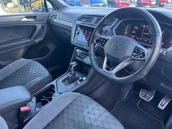 VOLKSWAGEN TIGUAN 2.0 TDI R-Line 5dr DSG