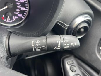 NISSAN JUKE 1.6 Hybrid N-Connecta 5Dr Auto