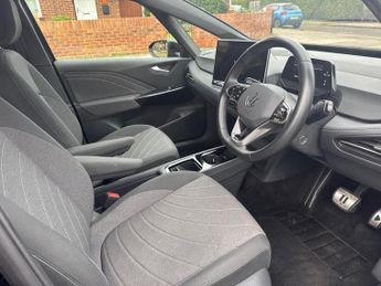 VOLKSWAGEN ID.3 150kW Essential Pro S 77kWh 5dr Auto [5 Seats]