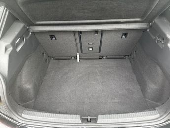 VOLKSWAGEN ID.3 150Kw Essential Pro S 77Kwh 5Dr Auto [5 Seats]