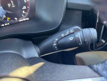 VOLVO XC40 2.0 D3 Momentum Pro 5Dr Geartronic