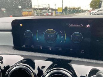 MERCEDES-BENZ CLA CLA 220d AMG Line 5dr Tip Auto