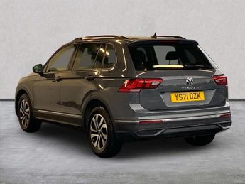 VOLKSWAGEN TIGUAN 1.5 Tsi Active Suv 5Dr Petrol Dsg Euro 6 (S/S) (150 Ps)