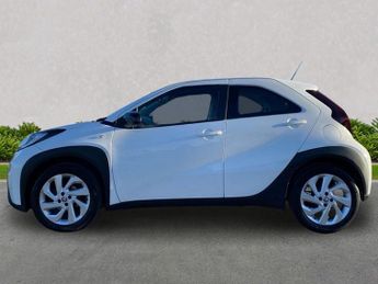 TOYOTA AYGO X 1.0 VVT-i Pure Hatchback 5dr Petrol x-shift Euro 6 (s/s) (72 ps)