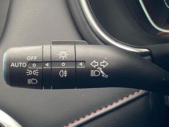 MG MOTOR UK HS 1.5 T-GDI Trophy 5dr DCT