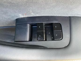 TESLA MODEL 3 (Dual Motor) Long Range Saloon 4Dr Electric Auto 4Wde (346 Ps)