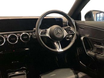 MERCEDES-BENZ CLA CLA 180 Sport Executive 5dr Tip Auto