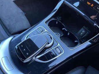 MERCEDES-BENZ C CLASS C200 Amg Line Premium 4Dr 9G-Tronic