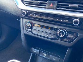 KIA E-NIRO 150kW 2 Long Range 64kWh 5dr Auto