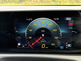 MERCEDES-BENZ CLA Cla 200 Amg Line 5Dr Tip Auto