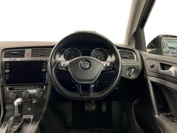 VOLKSWAGEN GOLF 1.0 TSI SE Nav Hatchback 5dr Petrol DSG Euro 6 (s/s) (110 bhp)