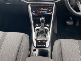 VOLKSWAGEN T-ROC 1.5 TSI Match SUV 5dr Petrol DSG Euro 6 (s/s) (150 ps)