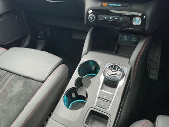 FORD KUGA 2.5 Duratec 14.4kWh ST-Line X Black Package SUV 5dr Petrol Plug-