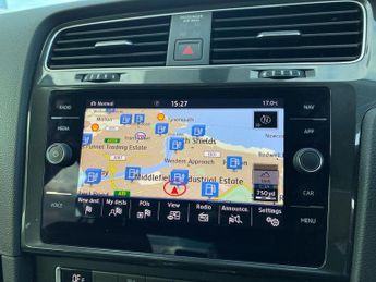 VOLKSWAGEN GOLF 35.8kWh e-Golf Hatchback 5dr Electric Auto (136 ps)