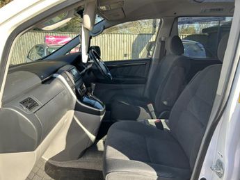 Toyota Alphard Campervan  / Dayvan