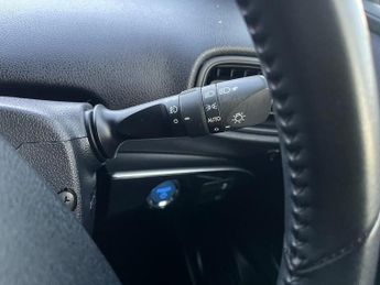 Toyota Prius 1.8 VVTi Excel Euro 6 (S/S) CVT 5Dr