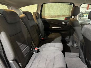 Ford S-Max 2.0 TDCi Titanium MPV 5dr Diesel Powershift Euro 5 (140 ps)