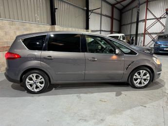 Ford S-Max 2.0 TDCi Titanium MPV 5dr Diesel Powershift Euro 5 (140 ps)