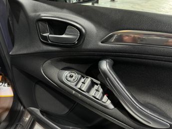Ford S-Max 2.0 TDCi Titanium MPV 5dr Diesel Powershift Euro 5 (140 ps)