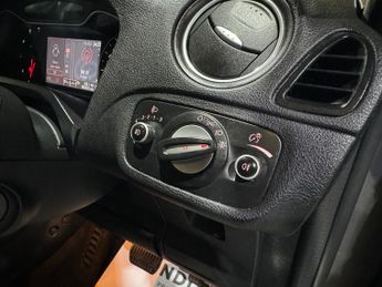 Ford S-Max 2.0 TDCi Titanium MPV 5dr Diesel Powershift Euro 5 (140 ps)