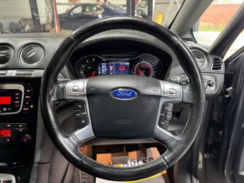 Ford S-Max 2.0 TDCi Titanium MPV 5dr Diesel Powershift Euro 5 (140 ps)