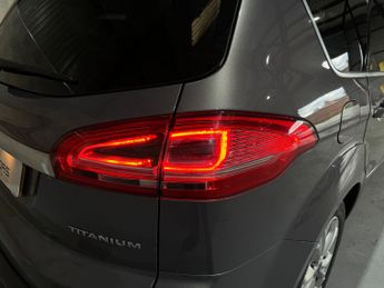 Ford S-Max 2.0 TDCi Titanium MPV 5dr Diesel Powershift Euro 5 (140 ps)