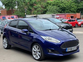 Ford Fiesta TITANIUM 5-Door