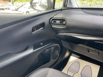 Toyota Prius 1.8 VVTi Excel Euro 6 (S/S) CVT 5Dr