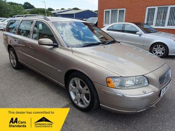 Volvo V70 2.4 D5 SE 5 DOOR AUTOMATIC *FULL LEATHER *15 SERVICE STAMPS! 
