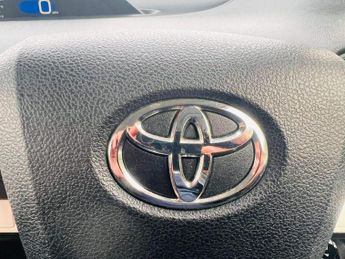 Toyota Prius 1.8 VVTi Excel Euro 6 (S/S) CVT 5Dr
