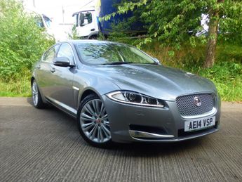 Jaguar XF D V6 PORTFOLIO 4-Door