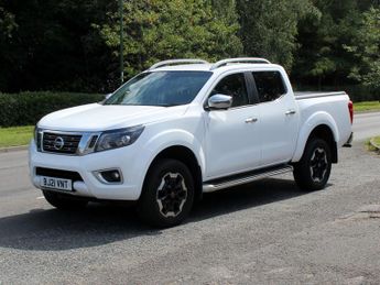 Nissan Navara 2.3 dCi Tekna Pickup Double Cab 4dr Diesel Auto 4WD Euro 6 (190 