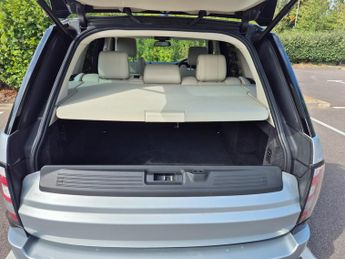 Land Rover Range Rover 4.4 SDV8 Vogue 4dr Auto