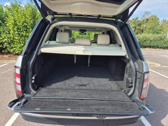 Land Rover Range Rover 4.4 SDV8 Vogue 4dr Auto