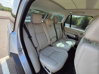 Land Rover Range Rover 4.4 SDV8 Vogue 4dr Auto