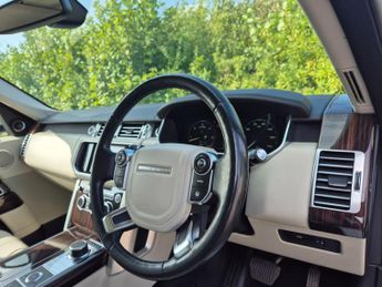 Land Rover Range Rover 4.4 SDV8 Vogue 4dr Auto