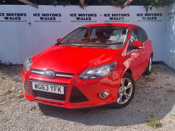 Ford Focus 1.6 Zetec Hatchback 5dr Petrol Powershift Euro 5 (125 ps)