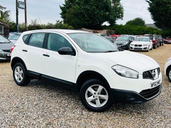 Nissan Qashqai 1.6 Visia SUV 5dr Petrol Manual 2WD Euro 5 (s/s) (117 ps)