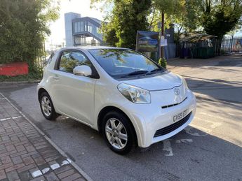 Toyota iQ 1.0 VVT-i Hatchback 3dr Petrol Manual Euro 4 (68 bhp)