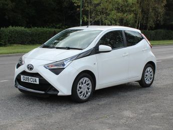 Toyota AYGO 1.0 VVT-i x-play Hatchback 5dr Petrol Manual Euro 6 (71 ps)