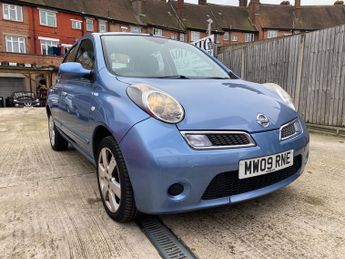 Nissan Micra TEKNA 5-Door