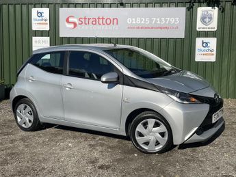 Toyota AYGO 1.0 VVT-i X-Play 5dr  GREAT FIRST CAR