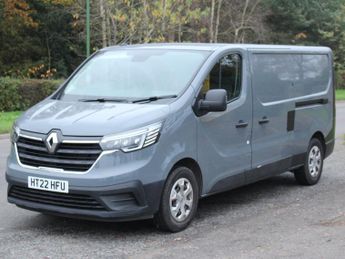 Renault Trafic 2.0 dCi Blue 30 Business Panel Van 5dr Diesel Manual LWB Euro 6 