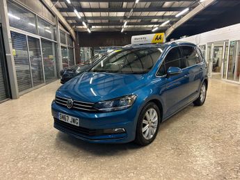 Volkswagen Touran SEL TSI BLUEMOTION TECHNOLOGY DSG 5-Door