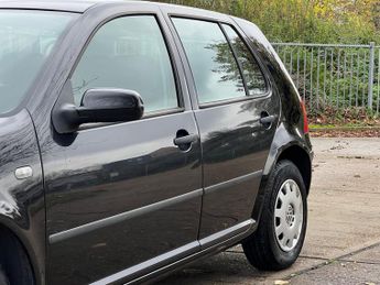 Volkswagen Golf 1.6 SE Hatchback 5dr Petrol Automatic (201 g/km, 102 bhp)