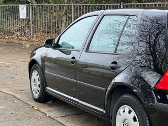 Volkswagen Golf 1.6 SE Hatchback 5dr Petrol Automatic (201 g/km, 102 bhp)