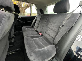 Volkswagen Golf 1.6 SE Hatchback 5dr Petrol Automatic (201 g/km, 102 bhp)