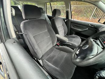 Volkswagen Golf 1.6 SE Hatchback 5dr Petrol Automatic (201 g/km, 102 bhp)